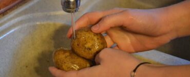 6 Ways to Wash Vegetables Before Cooking or Eating