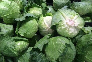 Organic vs Inorganic Foods: 6 Key Differences